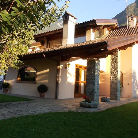 Bed and Breakfast Les Hirondelles Fénis Zewnętrze zdjęcie