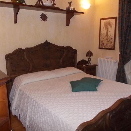 Bed and Breakfast Les Hirondelles Fénis Zewnętrze zdjęcie