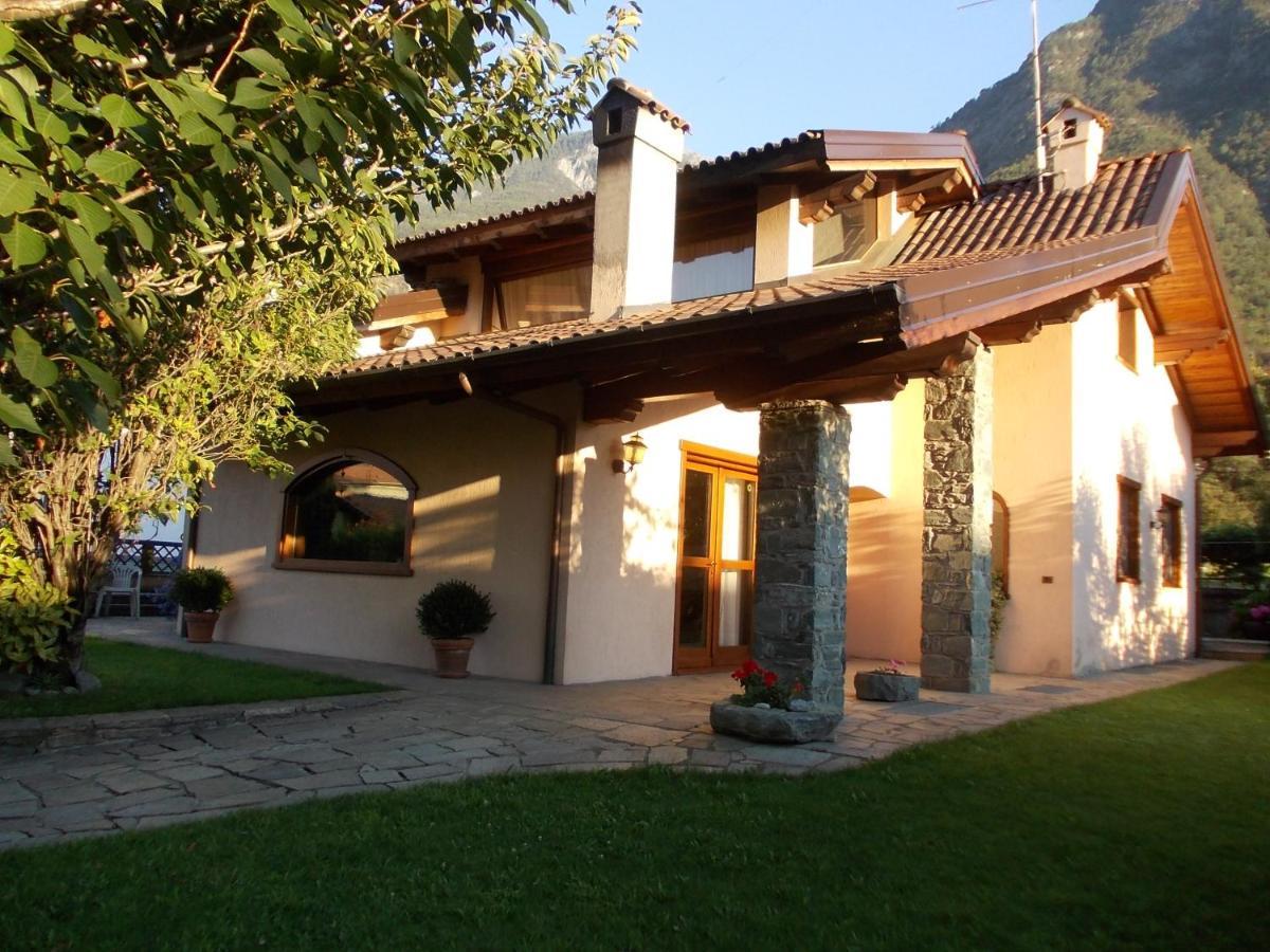 Bed and Breakfast Les Hirondelles Fénis Zewnętrze zdjęcie