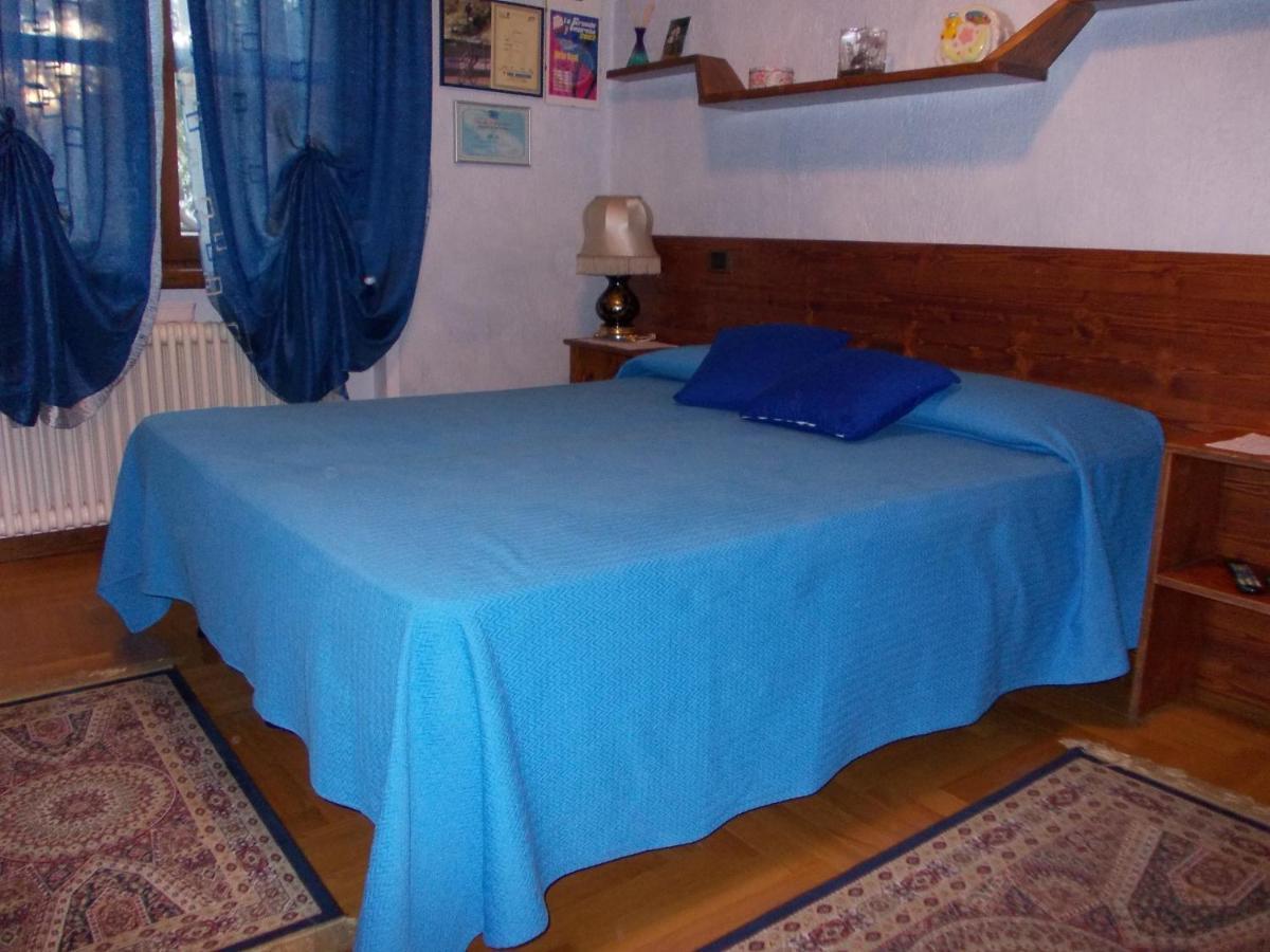 Bed and Breakfast Les Hirondelles Fénis Zewnętrze zdjęcie