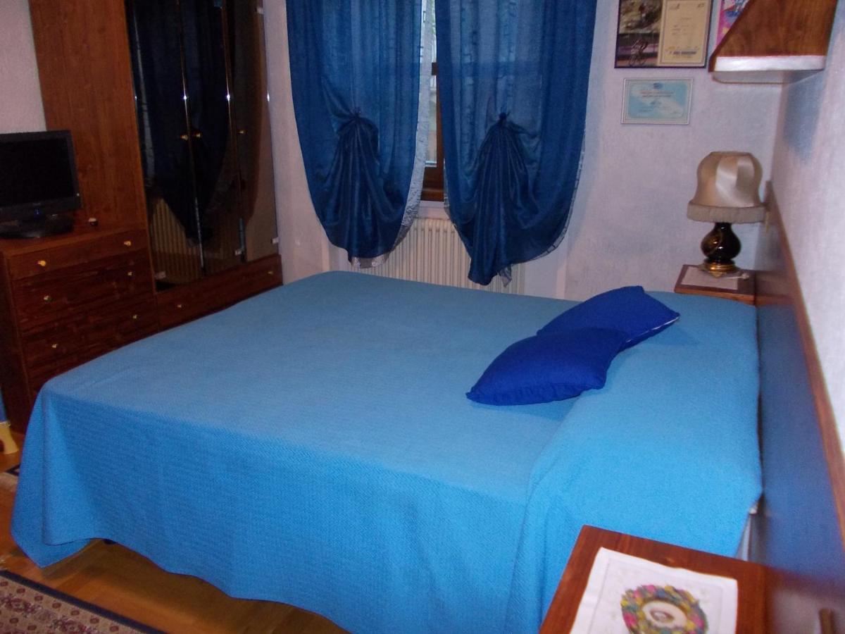 Bed and Breakfast Les Hirondelles Fénis Zewnętrze zdjęcie